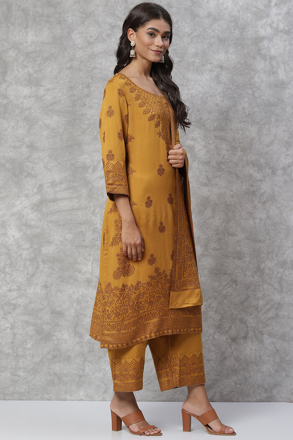 Mustard Jacquard Straight Kurta image number 6